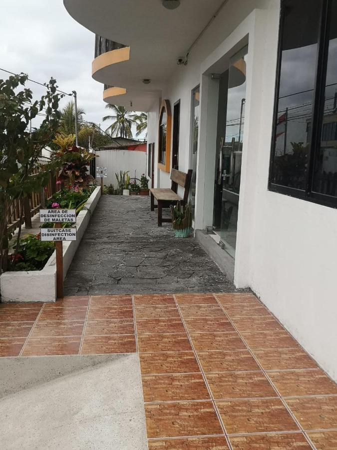 Hostal Sandrita Пуерто Виламил Екстериор снимка